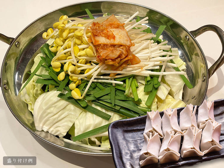 水餃子付き 大阪甘辛とろてっちゃんもつ鍋【送料無料※】